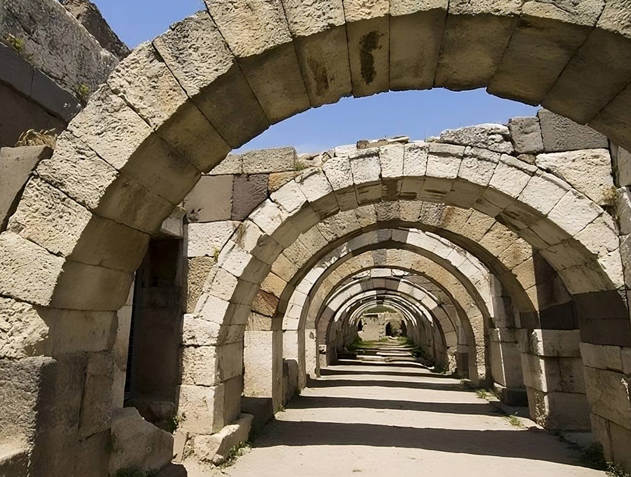 Ancient Smyrna sits within the modern life of İzmir, the principal gateway for most groups.